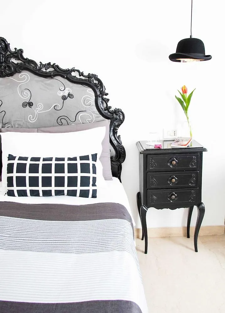 Gallery Guesthouse Rome