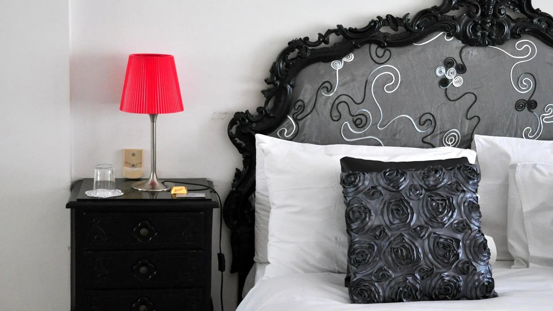 Gallery Guesthouse Rome Italy